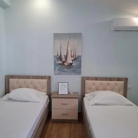 Blue Waves Appartement *