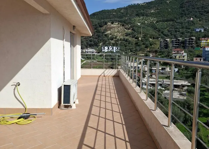 Blue Waves Apartment *