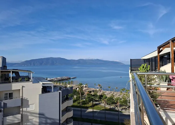 Apartment Blue Waves *